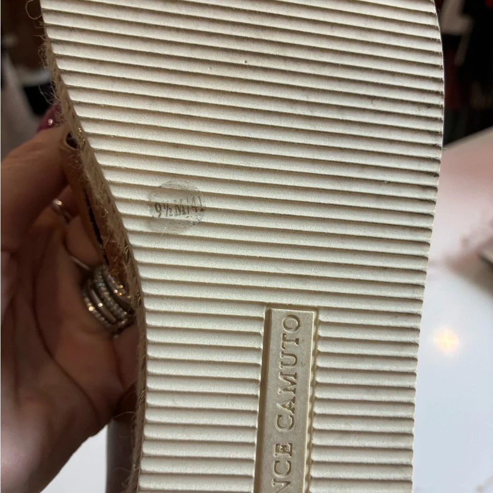 Vince Camuto Tan Leather Espadrilles size 9.5